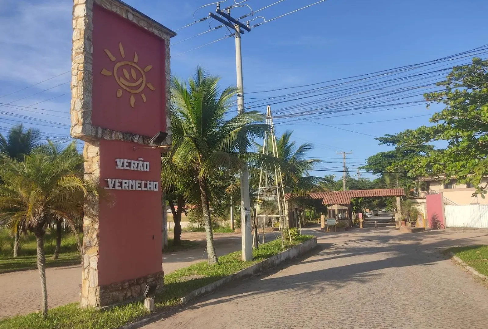 Unamar Cabo Frio, Condominio Verao Vermelho 1, Casa A 90 Metros Da Praia! Casa de Férias